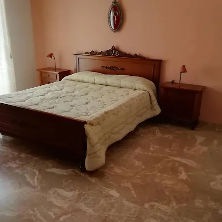 Al Piano Terra *