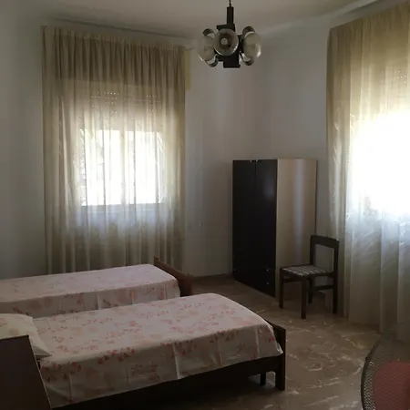 Πανσιόν Al Piano Terra